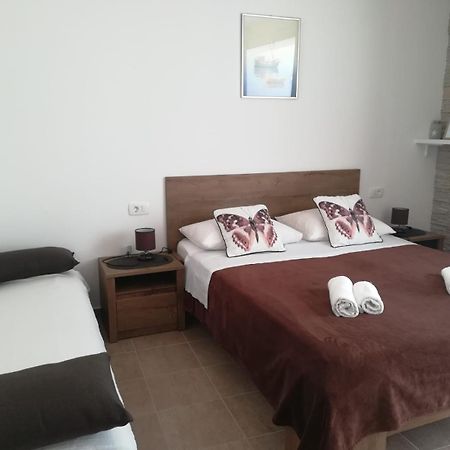 Apartmani “Kresimir” Omis Luaran gambar