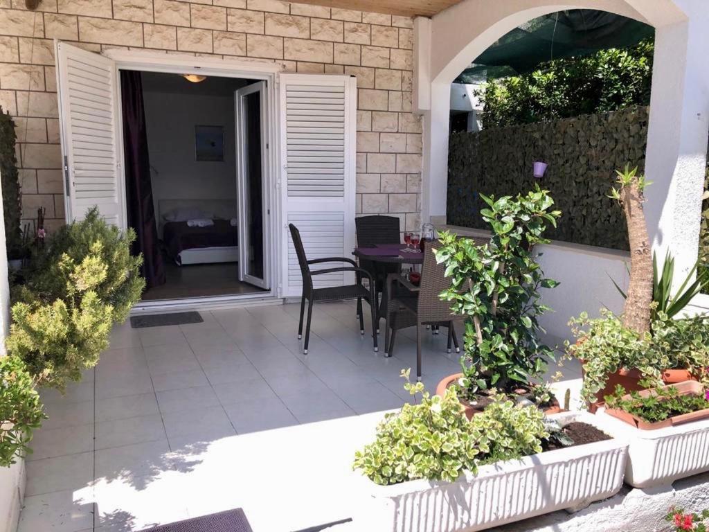 Apartmani “Kresimir” Omis Luaran gambar