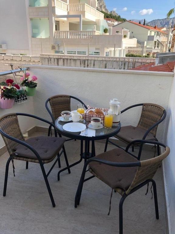 Apartmani “Kresimir” Omis Luaran gambar