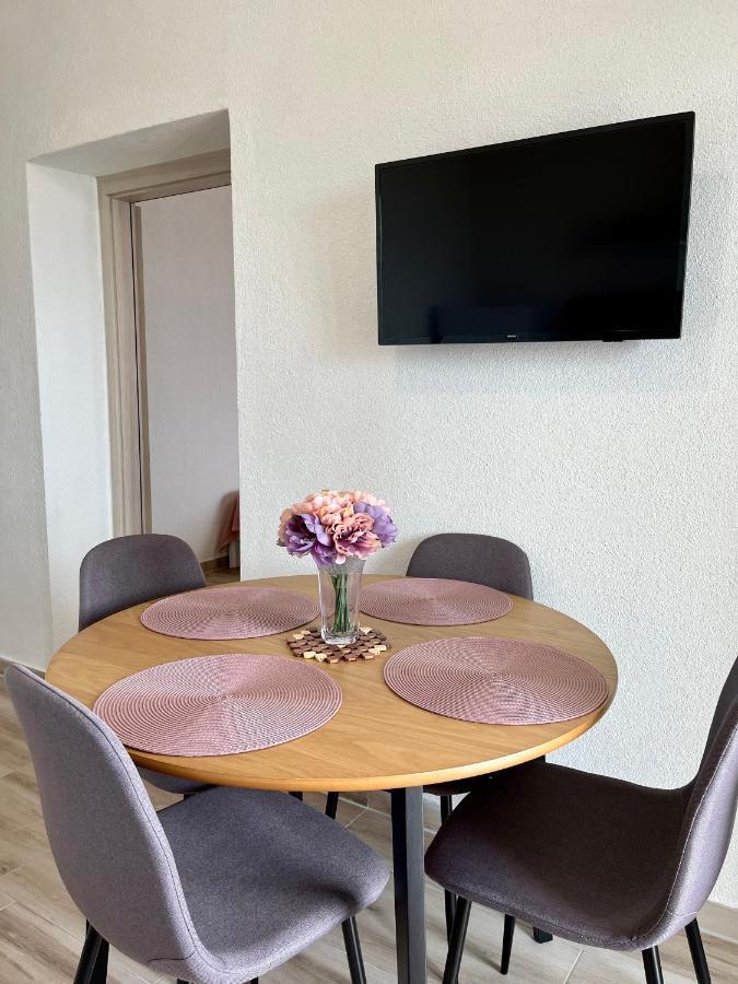 Apartmani “Kresimir” Omis Luaran gambar