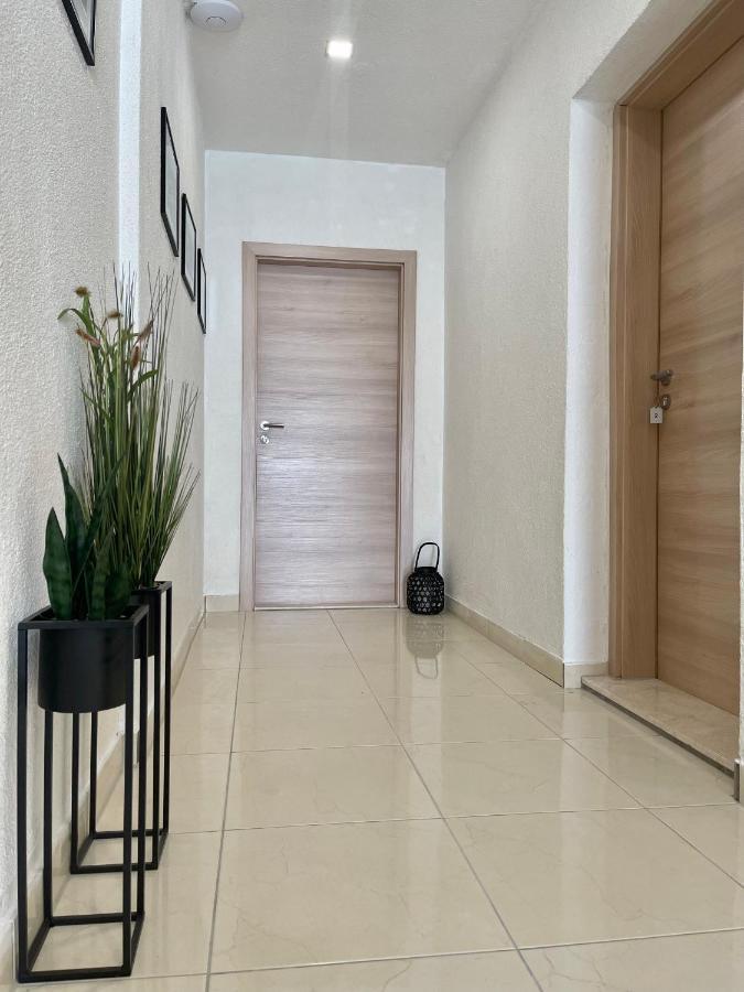 Apartmani “Kresimir” Omis Luaran gambar