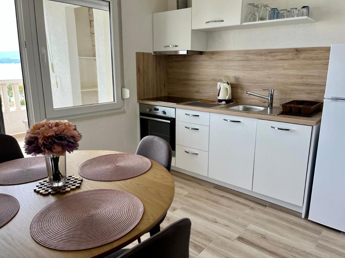 Apartmani “Kresimir” Omis Luaran gambar
