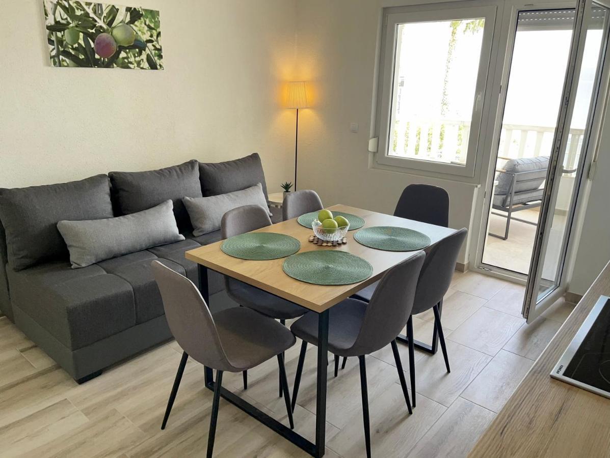 Apartmani “Kresimir” Omis Luaran gambar